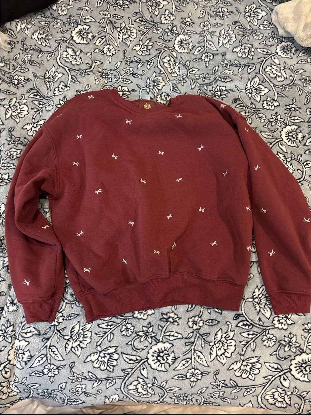 Women’s Crewneck Sweater with Subtle Bow Embroidery - Burgundy